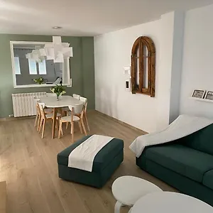 Apartamento Completamente Reformado En El Casco Antiguo Con Vistas Al Rio Balaguer